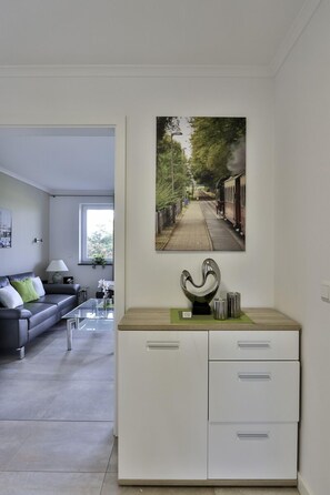 Living area - Wunderschöne 3 Zimmerwohnung mit Terrasse und nur 100 m bis zum Strand - Meeresrauschen Inklusive (Börgerende)