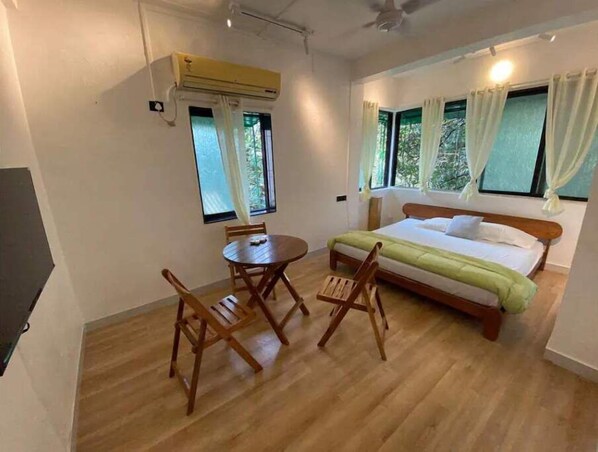 1 bedroom, WiFi - Peaceful oasis 2BHk (Mumbai)