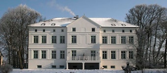 Herrenhaus Blengow App.08
