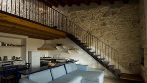 TV - Ragusa Apartments (Grigio) - apartment near Ragusa (Ragusa)