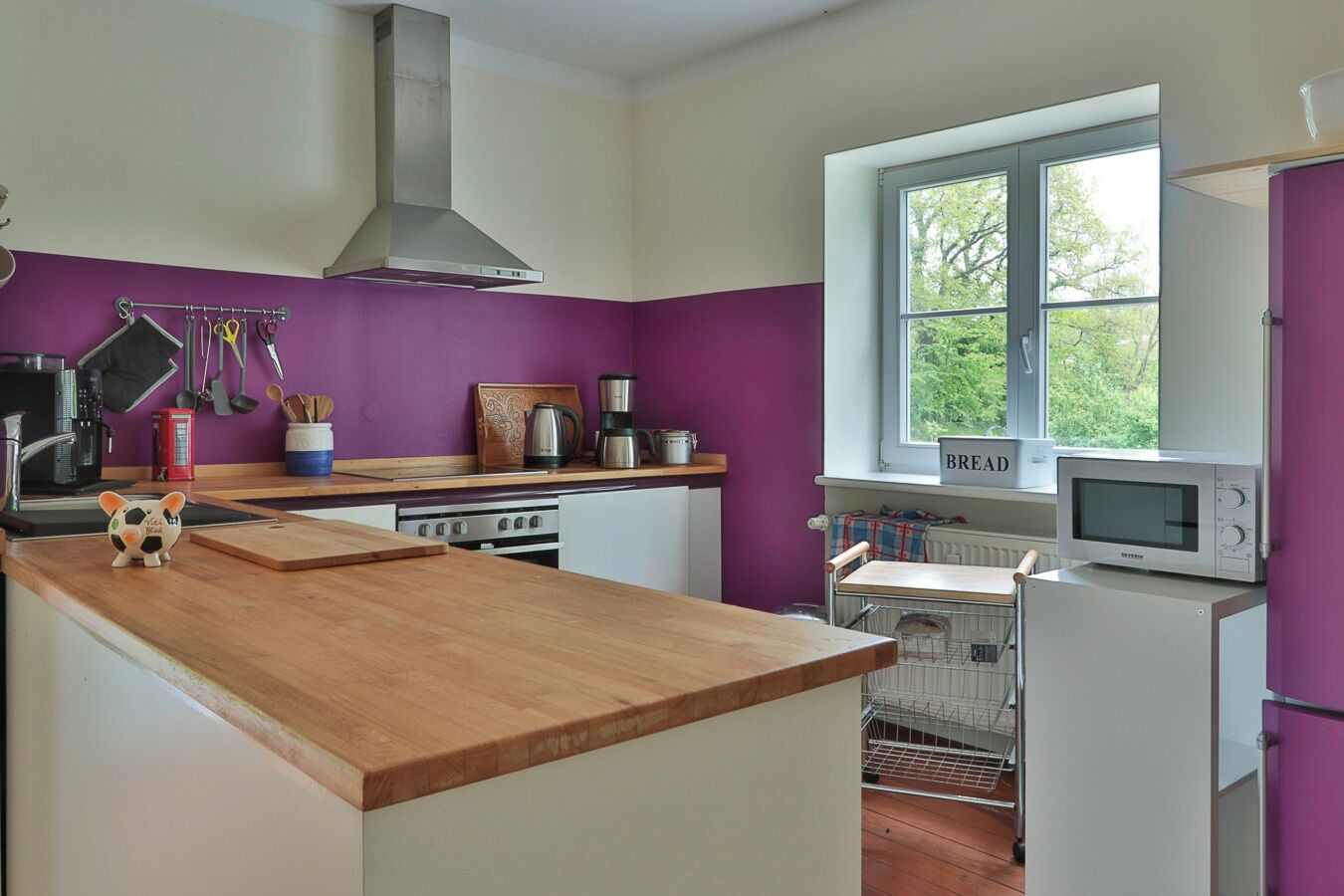 Kühlschrank, Mikrowelle, Ofen, Geschirrspüler
