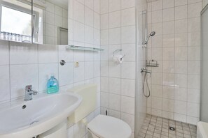 Douche, sèche-cheveux