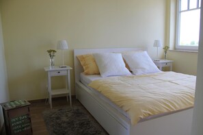 2 bedrooms, free WiFi - Die 3 Zimmerwohnung Besteht aus Einem Wohnzimmer und 2 Schlafzimmern mit Doppelbett und Befindet Sich nur 200m vom Strand Entfernt (Börgerende)