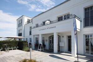 Uklassifisert bilde, 2 av 12, knapp