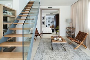 5 slaapkamers, een strijkplank/strijkijzer, wifi, beddengoed