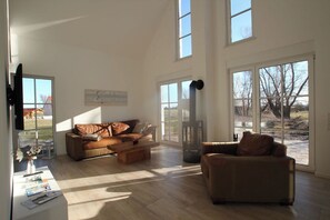 DVD player - Das Traumhafte und Großzügige Ferienhaus "clara" ist Ausgestattet mit Kamin und Sauna und der Große Garten mit ca. 600 qm (Ostseebad Rerik)