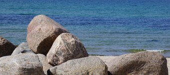 Das Traumhafte und Großzügige Ferienhaus "clara" ist Ausgestattet mit Kamin und Sauna und der Große Garten mit ca. 600 qm