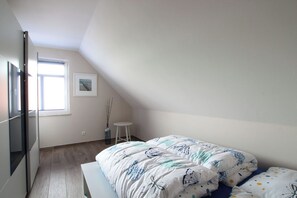 Unclassified image, 4 of 32, button - The vacation home "Strandrose" has a total living space of 120 m&sup2; on 2 levels.<br>The garden area is approx. 500 m&sup2; in size. (Ostseebad Rerik)
