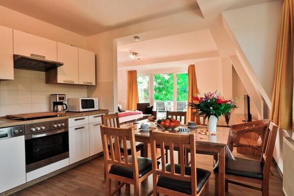 Køleskab, mikrobølgeovn, ovn, opvaskemaskine