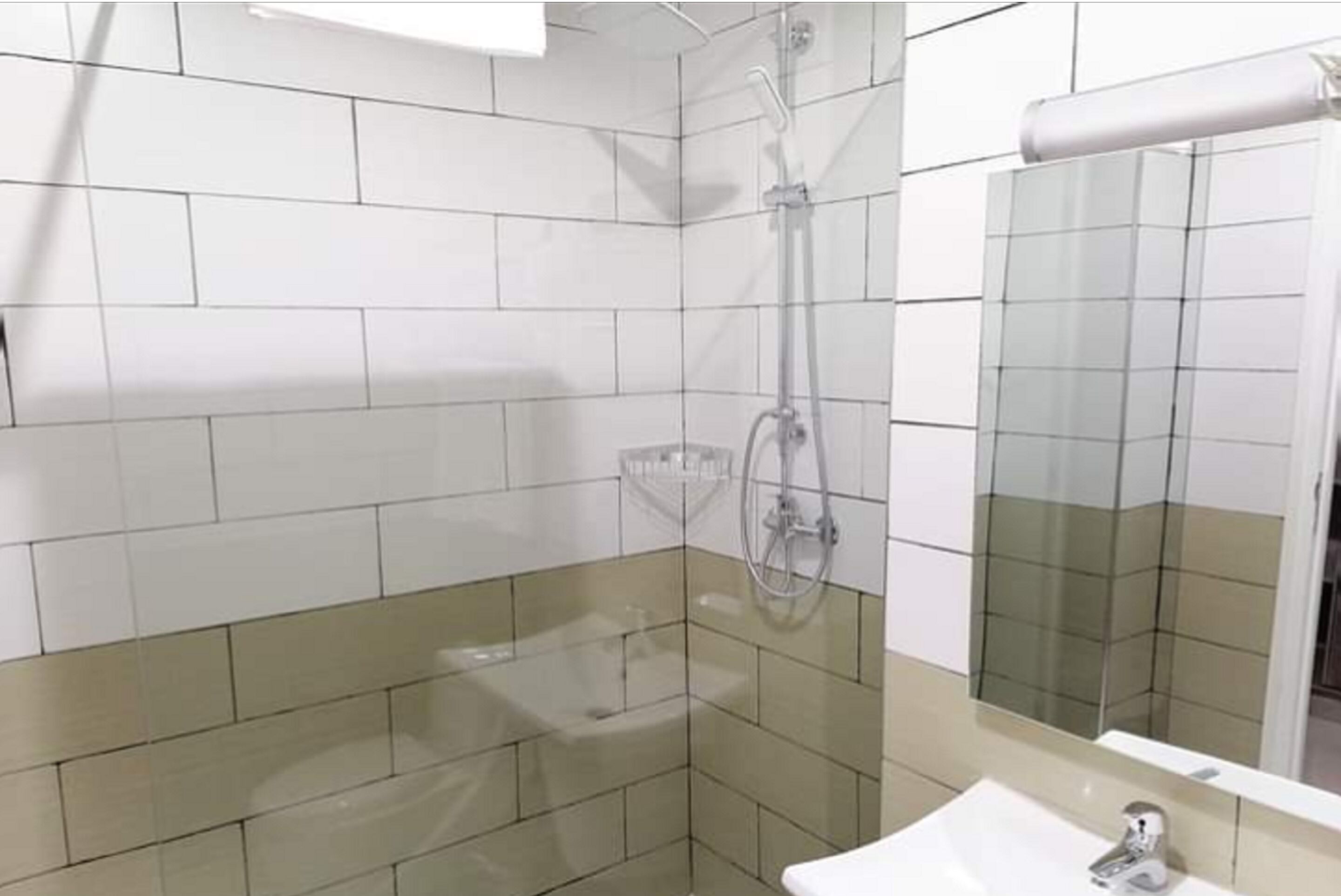 Foto - Hôtel du Lac Béjaïa