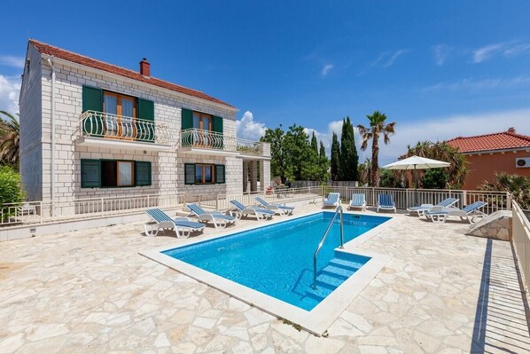 A heated pool - Villa Vesna - Private Villa with pool, Brac Island (Sumartin)