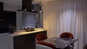 Presidential Apartment | In-room dining