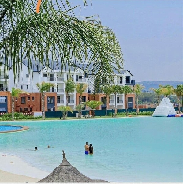 Pool - Deluxe one bedroom at the Blyde Crystal Lagoon (Pretoria)