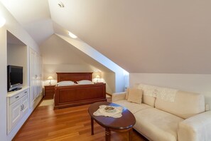 تلفزيون، مدفأة، مشغل دي في دي، تنس طاولة