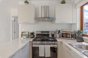 Fridge, microwave, oven, coffee/tea maker
