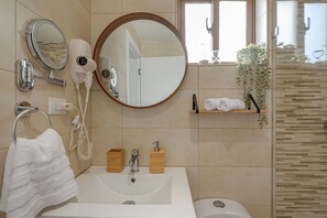 Hair dryer, towels - First floor, pool view, two bedrooms (Punta Cana)