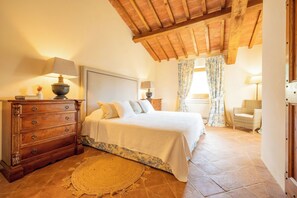 6 Schlafzimmer, Bügeleisen/Bügelbrett, Reisekinderbett, WLAN