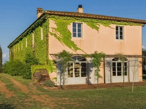 Exterior - Villa Melissa - Stunning Tuscan Villa With Pool (Roccastrada)