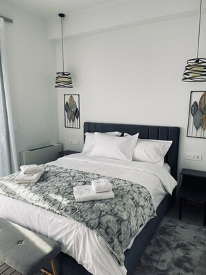 3 chambres, coffres-forts dans les chambres, bureau