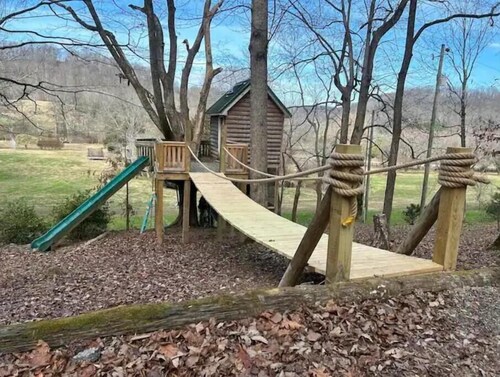 Entire Guesthouse on Nashville Horse Farm Close to Downtown