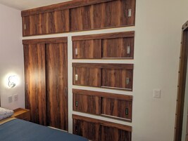 Business Apartment | 1 bedroom, premium bedding, down comforters, pillowtop beds