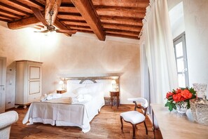 8 bedrooms, iron/ironing board, travel crib, WiFi - Villa Elena, Luxury villa with private pool (Reggello)