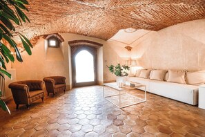 TV, fireplace - Villa Elena, Luxury villa with private pool (Reggello)