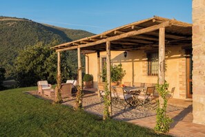 Outdoor dining - Villa Della Valle - Private villa with pool (Umbertide)