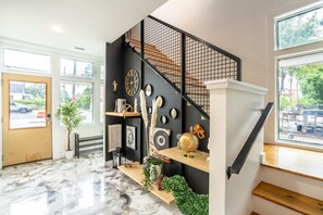 Interior - Affluent Rooftop Cityscape (Atlanta)