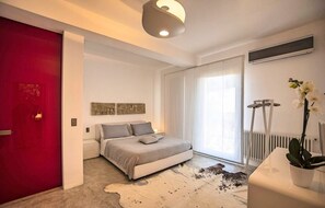 2 bedrooms, iron/ironing board, WiFi, bed sheets - Casa Del Re - Modern villa with pool (Cinisi)