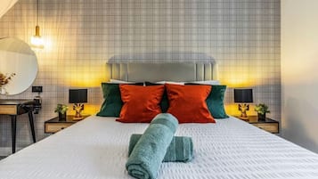 2 bedrooms, desk, iron/ironing board, free WiFi