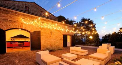 Villa Baci - Large private property with two pools
