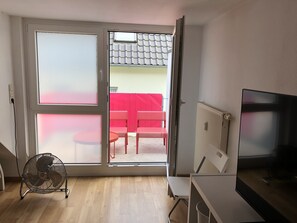 Interior - Apartment Ochsenfurt w. Balcony next to Railway Station: You don`t need a car! (Ochsenfurt)