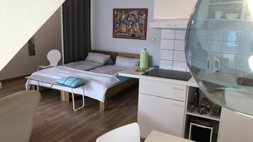 1 Schlafzimmer, Schreibtisch, Bügeleisen/Bügelbrett, kostenloses WLAN