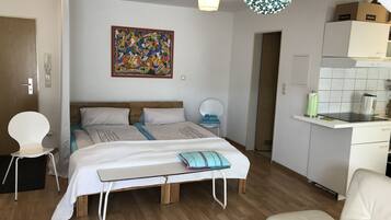 1 bedroom, desk, iron/ironing board, free WiFi