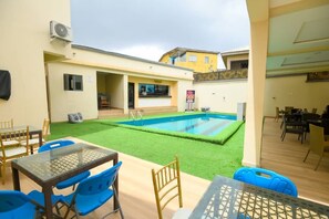 Piscina externa