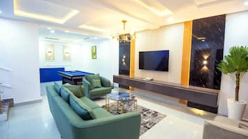 Executive Apartment | Living area