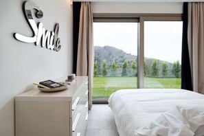 7 Schlafzimmer, Bügeleisen/Bügelbrett, Reisekinderbett, WLAN