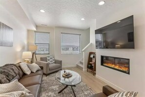 Smart TV - Park City Townhome 3 bed 3 bath, 12 min to resorts, 10 min to Main Street (Park City)