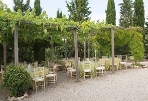 Outdoor banquet area - Podere Rapolano - Tuscan villa with private pool (Asciano)
