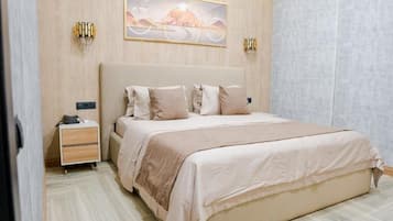 Economy-Doppelzimmer | Zimmersafe, Schreibtisch, laptopgeeigneter Arbeitsplatz