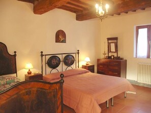 6 makuuhuonetta, Wi-Fi, vuodevaatteet