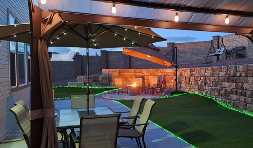 Private Corner Lot • Hot Tub & BBQ • Cul-de-sac • Large Backyard • Mountain View