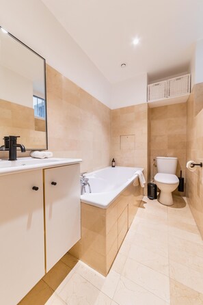 Hair dryer, towels, soap, shampoo - Rare & Luxury Apartment in the Heart of the Marais (Paris)