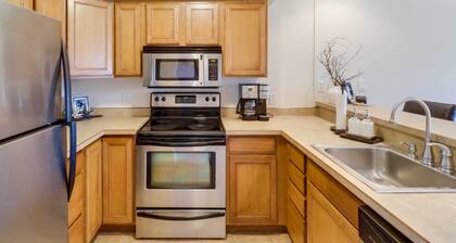 Beautiful Bigfork Condo w/ Hot Tub Access!