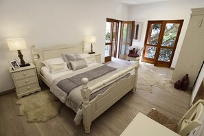 6 bedrooms, travel cot, WiFi, bed sheets - Villa Josipa - Luxury modern villa with pool in Croatia (Puntinak)