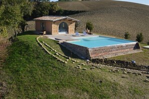 Pool - Villa Bocciolo - Private villa with pool (Loro Piceno)