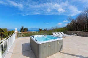 Terrace/patio - Resort Lubrense - perfect for large groups (Sant'Agata Sui Due Golfi)