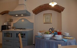 Dining - Villa Catia - Private villa with pool in Tuscany (Scarperia)