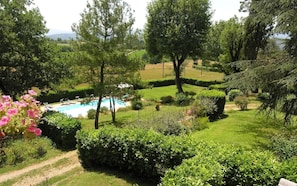 Property grounds - Villa Cicala - Private villa with pool in Tuscany (Vicchio)